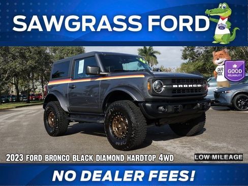 Used 2023 Ford Bronco Black Diamond w/ Sasquatch Package image 1