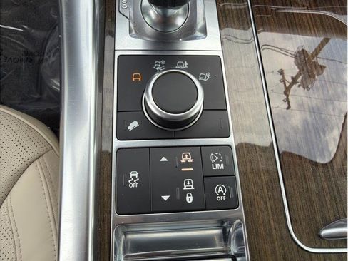 Used 2017 Land Rover Range Rover Sport HSE image 20