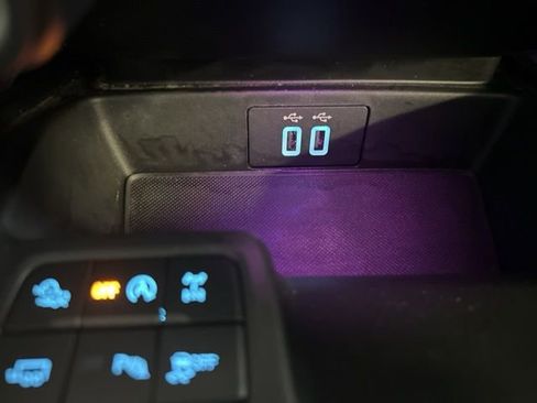 Used 2021 Ford Ranger Lariat w/ Tremor Off-Road Package image 31