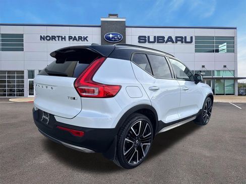 Used 2021 Volvo XC40 T5 R-Design w/ Advanced Package AWD/4WD image 6