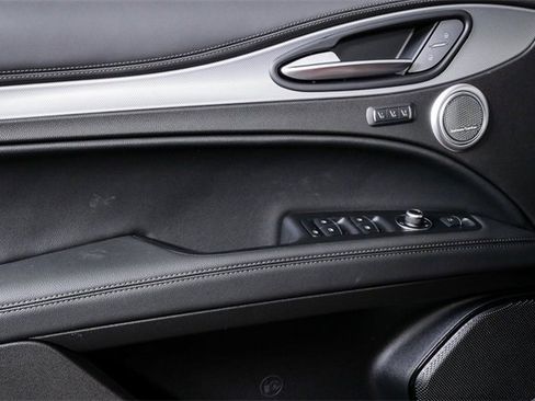 New 2025 Alfa Romeo Stelvio Sprint image 11