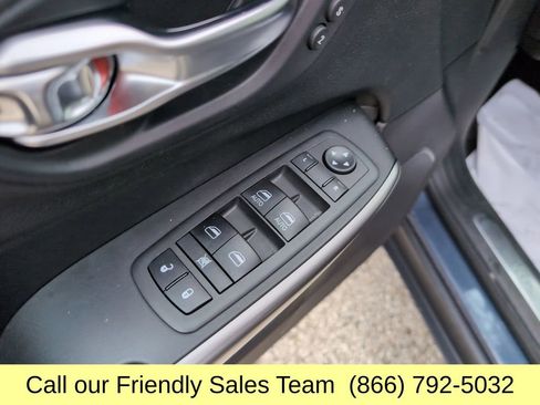 Used 2019 Jeep Cherokee Limited image 14