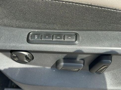 Used 2021 Volkswagen Atlas Cross Sport SEL Premium R-Line image 26