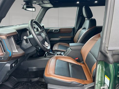 Used 2023 Ford Bronco Outer Banks image 8