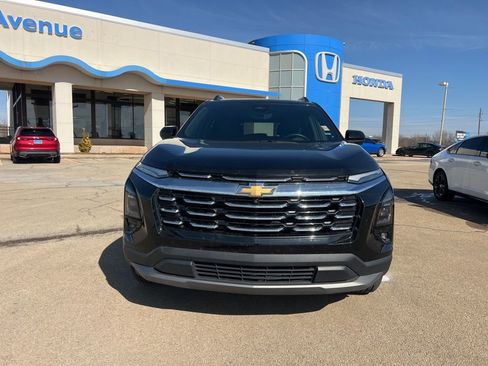 Used 2025 Chevrolet Equinox LT w/ Convenience Package II image 5