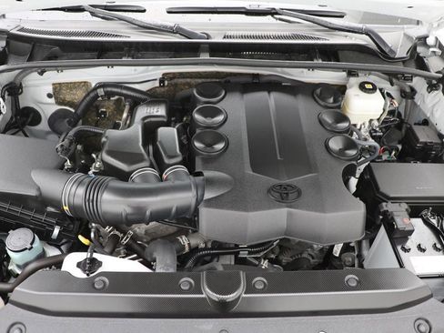 Used 2024 Toyota 4Runner SR5 image 28