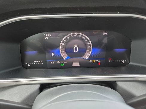 New 2026 Volkswagen Taos SE FWD image 14