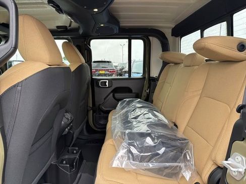 New 2026 Jeep Gladiator Sport image 11