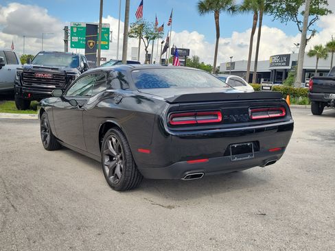 Used 2020 Dodge Challenger SXT w/ Blacktop Package RWD image 7