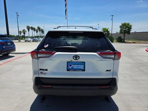 Used 2025 Toyota RAV4 XLE Premium FWD image 5