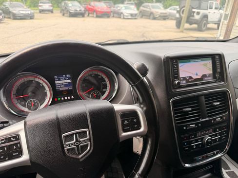 Used 2020 Dodge Grand Caravan GT FWD image 29