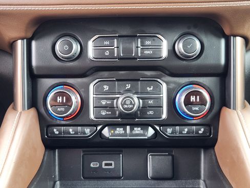 Used 2021 Chevrolet Tahoe High Country image 20