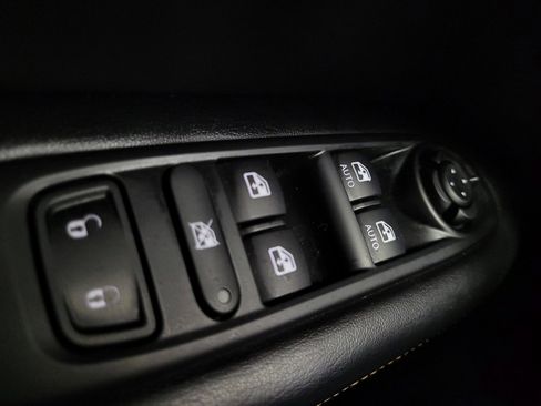 Used 2020 Jeep Compass Sport image 27