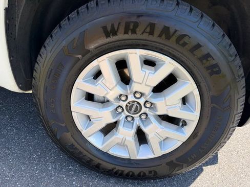 Used 2023 Nissan Frontier SV AWD/4WD image 27