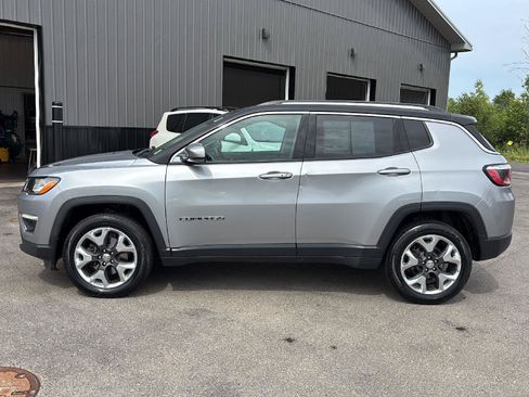 Used 2019 Jeep Compass Limited w/ Safety & Security Group AWD/4WD image 6