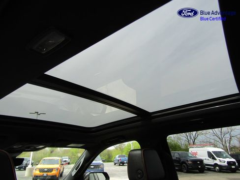 Used 2025 GMC Yukon XL AT4 w/ AT4 Premium Package AWD/4WD image 15
