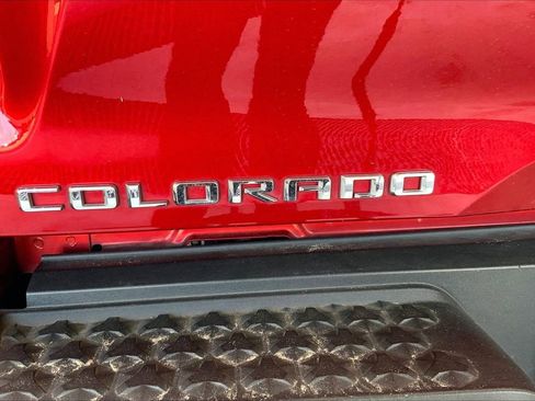 Used 2023 Chevrolet Colorado LT RWD image 9