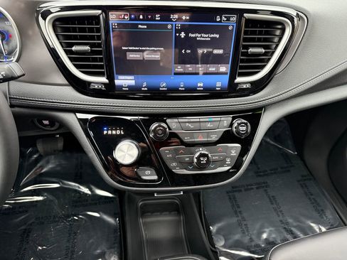 New 2026 Chrysler Pacifica Select image 29
