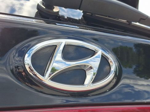 Used 2022 Hyundai Santa Fe Limited AWD/4WD image 34