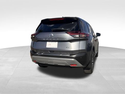 Used 2021 Nissan Rogue SV FWD image 5
