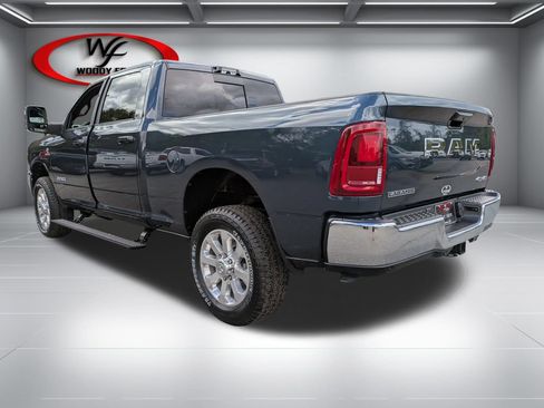 New 2026 RAM 2500 Laramie AWD/4WD image 7