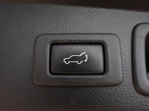 Used 2018 Subaru Forester 2.5i Touring AWD/4WD image 15