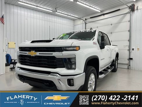Used 2025 Chevrolet Silverado 2500 LT AWD/4WD image 6