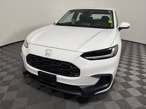 Used 2023 Honda HR-V LX image 2