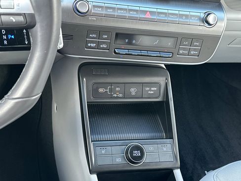 Used 2024 Hyundai Kona SEL image 23