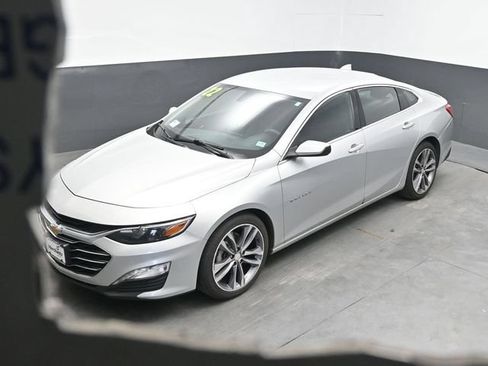 Used 2022 Chevrolet Malibu LT FWD image 32