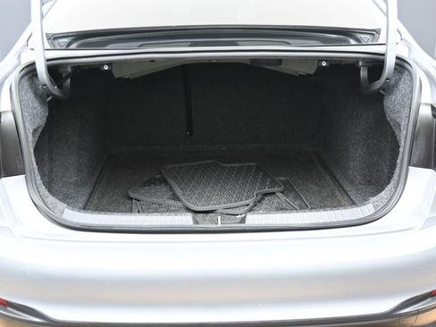 Used 2023 Volkswagen Jetta SE w/ Panoramic Sunroof Package image 16