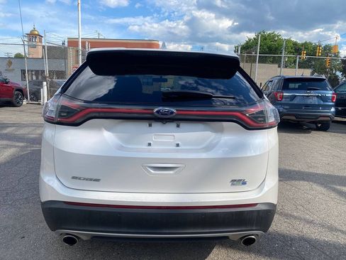 Used 2018 Ford Edge SEL w/ Equipment Group 201A AWD/4WD image 12