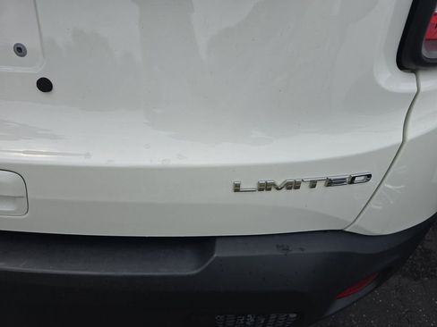 Used 2020 Jeep Renegade Limited w/ UConnect 8.4 Nav Group AWD/4WD image 12