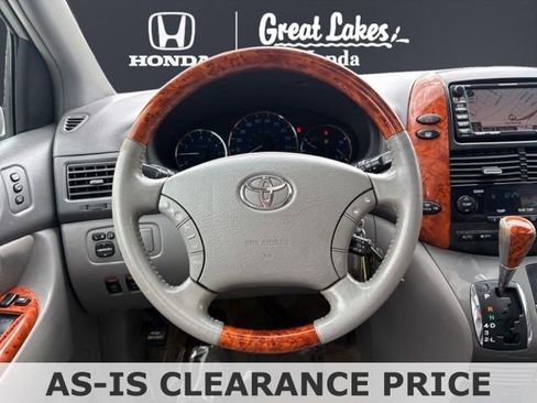 Used 2009 Toyota Sienna XLE Limited FWD image 11