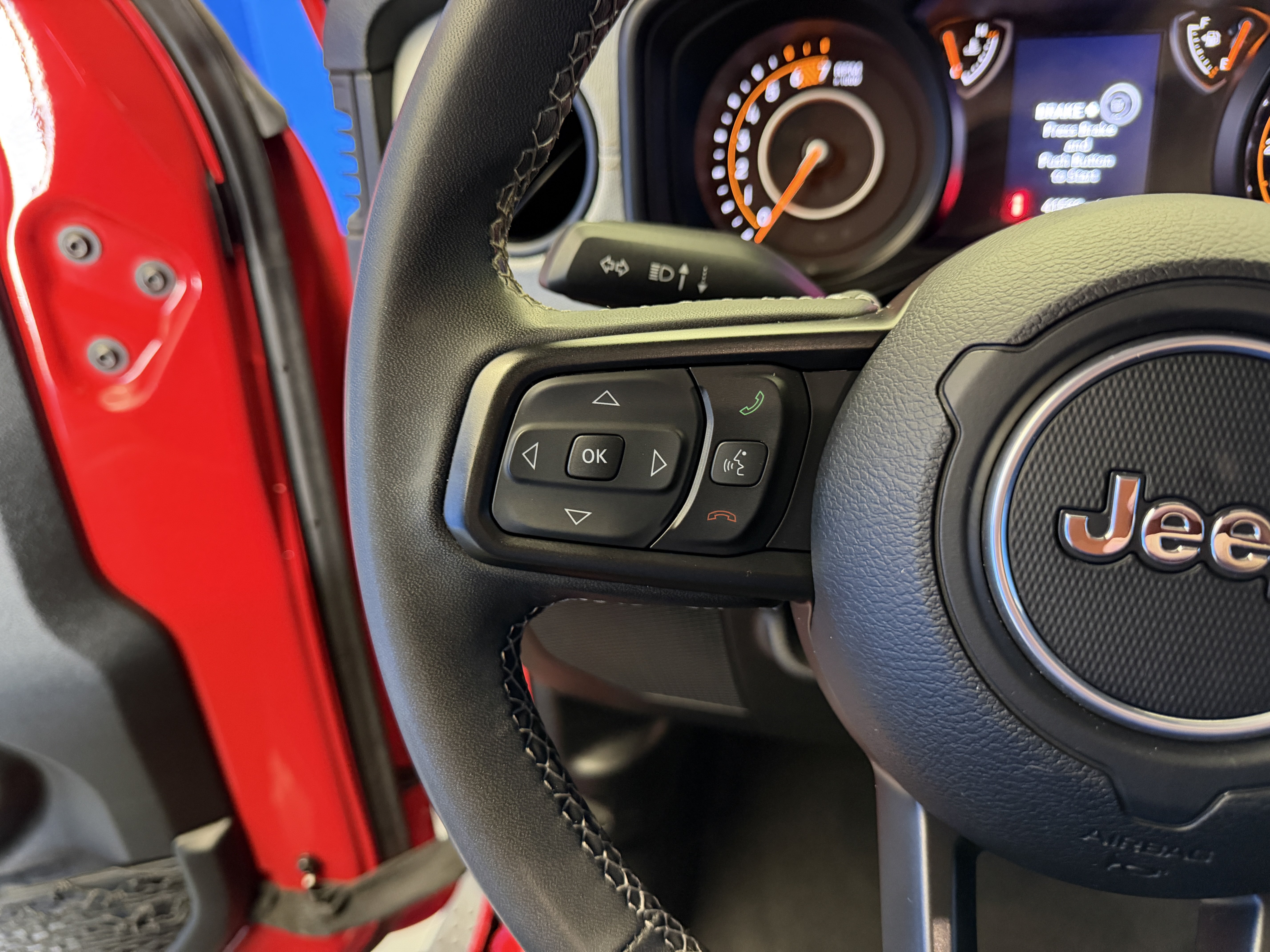 Used 2025 Jeep Wrangler Sport AWD/4WD image 15