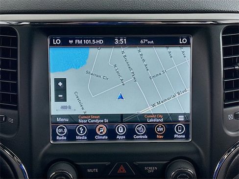 Used 2018 Jeep Grand Cherokee Altitude image 15