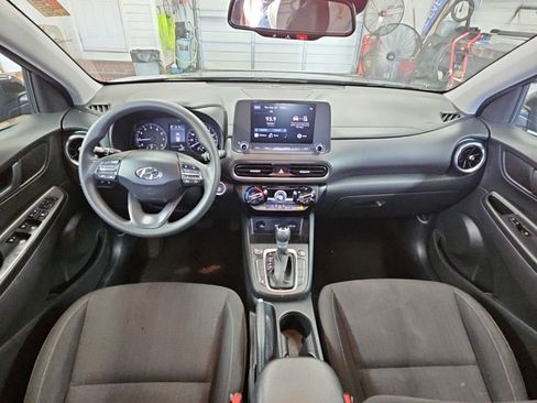Used 2023 Hyundai Kona SEL AWD/4WD image 9