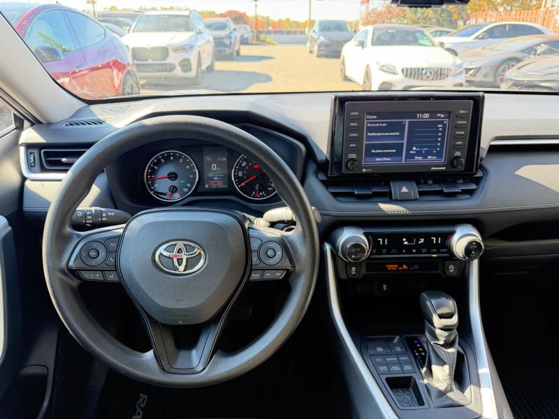 Used 2021 Toyota RAV4 XLE AWD/4WD image 21