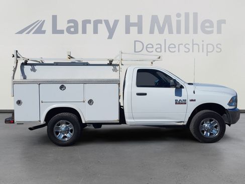 Used 2018 RAM 2500 Tradesman w/ Chrome Appearance Group image 6