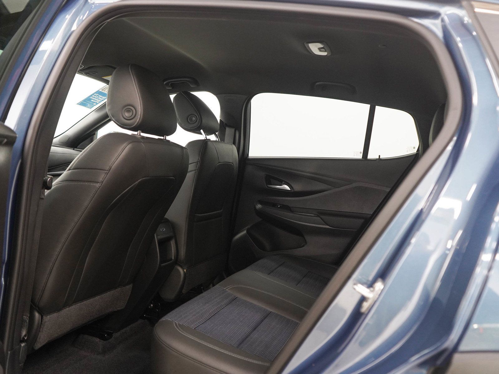 Used 2025 Buick Envista Preferred w/ Convenience I Package FWD image 18