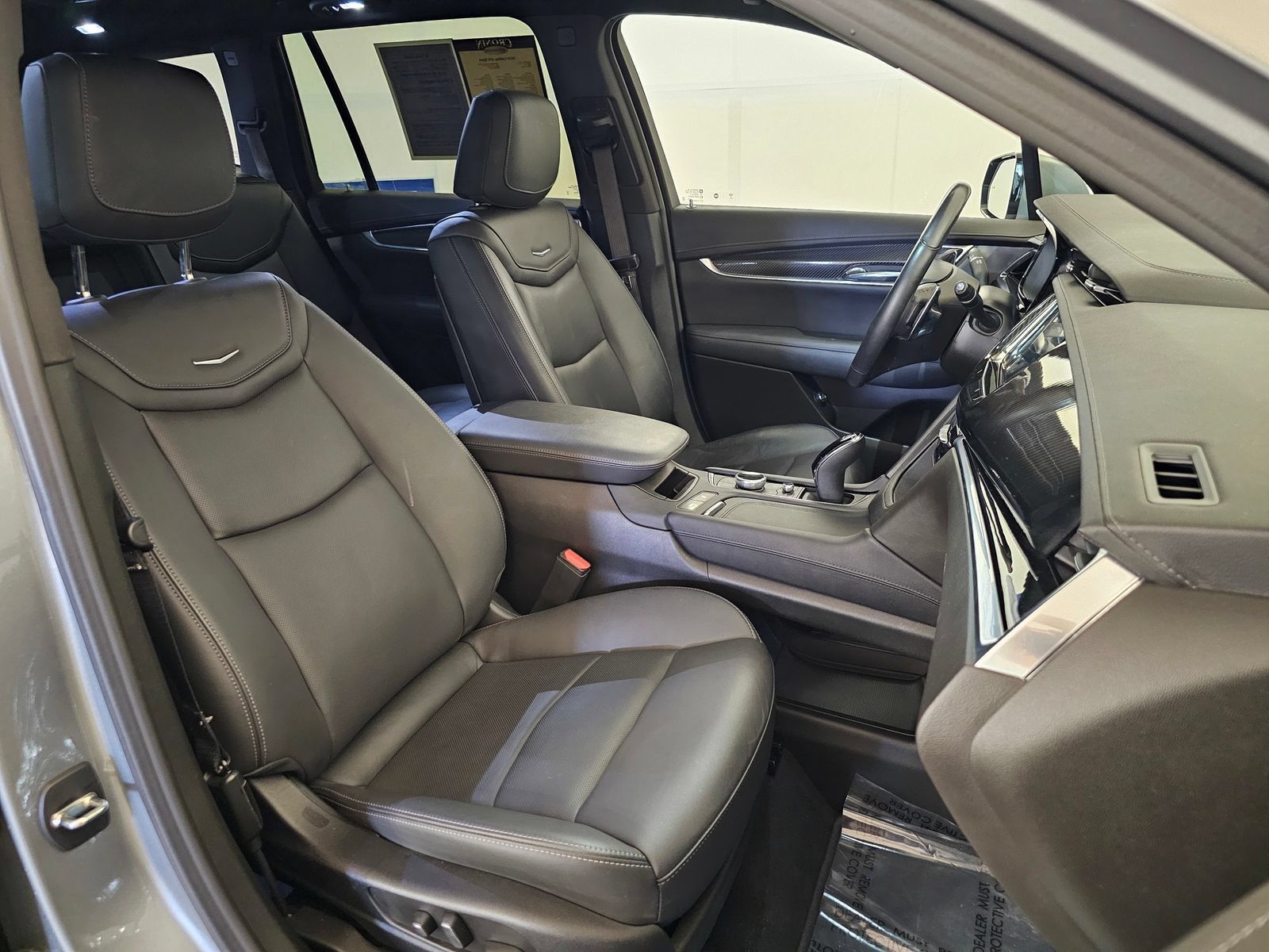 Used 2024 Cadillac XT6 Sport w/ Technology Package AWD/4WD image 24