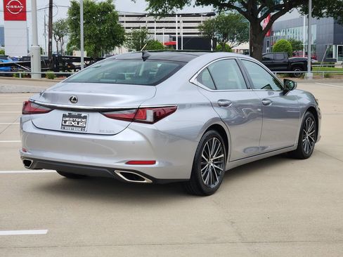 Used 2023 Lexus ES 350 w/ Premium Package image 7