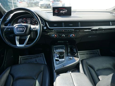 Used 2017 Audi Q7 3.0T Premium Plus w/ Premium Plus Package image 9