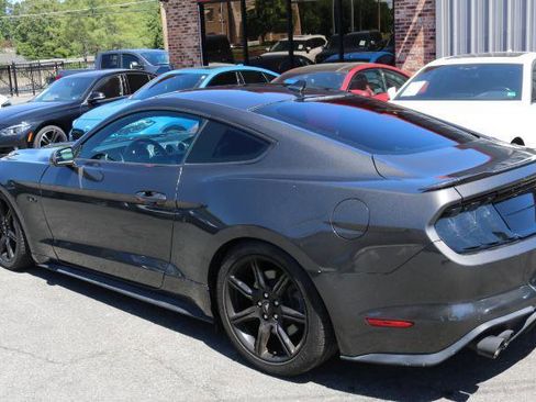 Used 2020 Ford Mustang GT RWD image 4