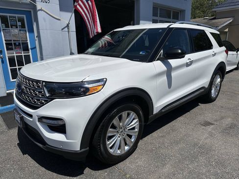 Used 2022 Ford Explorer Limited w/ Hybrid Equipment Group 310A RWD image 4