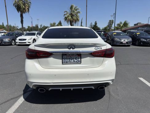 Used 2018 INFINITI Q50 Red Sport 400 w/ Sensory Package (Sport) RWD image 4