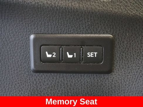 Used 2017 Toyota RAV4 Limited w/ Advanced Technology Package AWD/4WD image 6