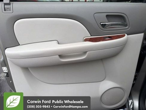 Used 2014 GMC Sierra 2500 SLT w/ SLT Convenience Package image 29