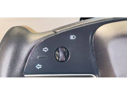 Used 2023 Tesla Model X image 25