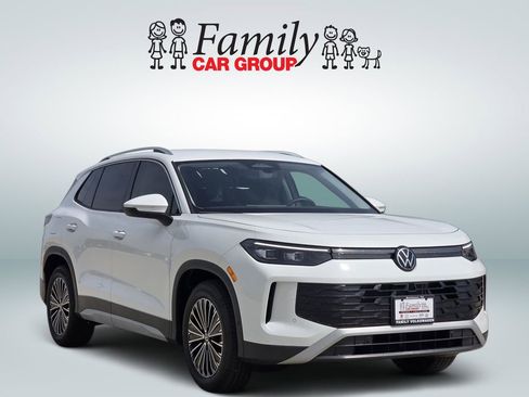 New 2026 Volkswagen Tiguan S image 2